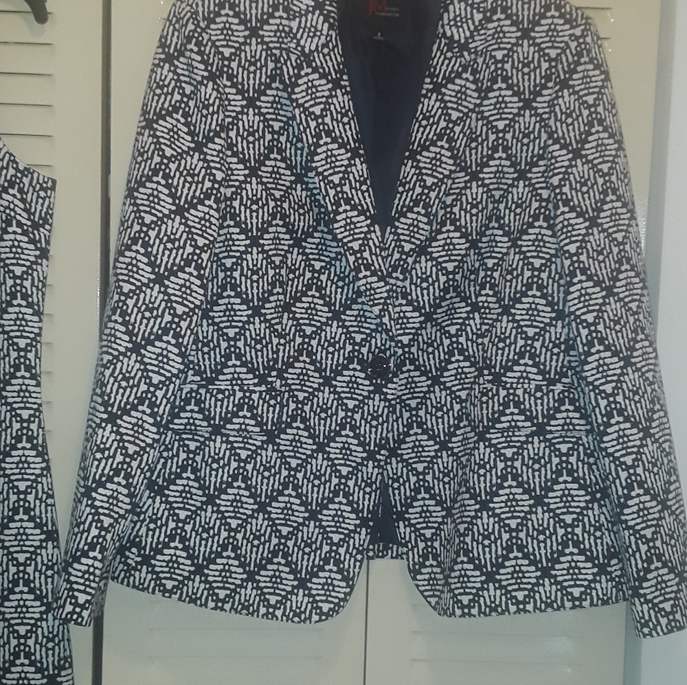 SUIT 2 Piece Dress Suit